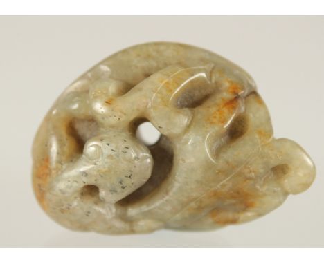 A CHINESE CARVED JADE CHILONG, 4.5cm.