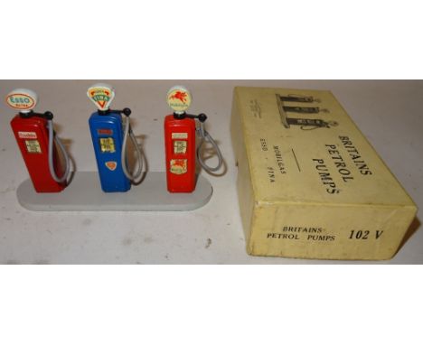  * Britains set 102V Petrol Pumps Esso Extra, Super Fina and Mobilgas on stand in original box (VG, box G) 1954 (4)