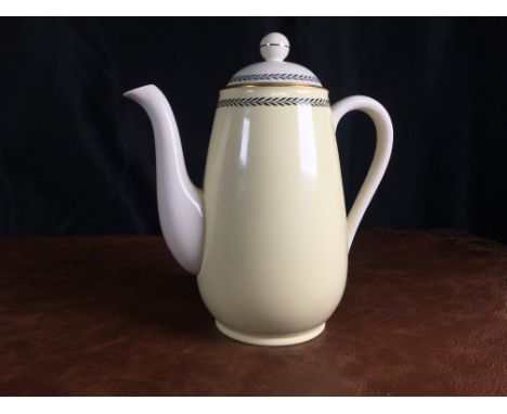 This classic coffee pot by Copeland Spode features the elegant Pattern 3198, distinguished by a soft yellow base and refined 