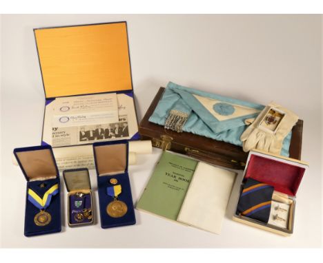 A collection of assorted Masonic wares to include, tie and cufflinks set, Driffield Rotary International pins, medallions and