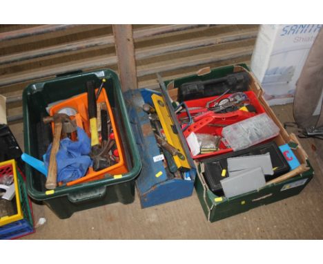 A quantity of various tools; cantilever tool box and contents etc.