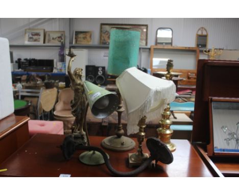 A quantity of table lamps and a figural table lamp