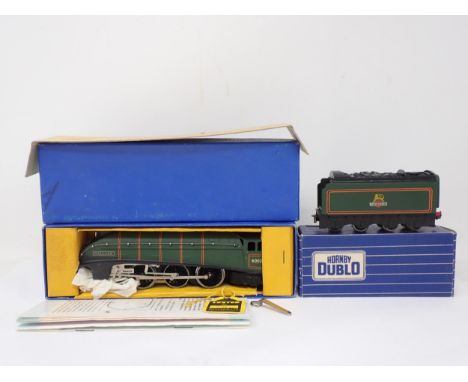 Hornby Dublo L11 'Mallard' Locomotive, boxed. Mazac wheel version in mint condition showing no signs of use to the pick ups, 
