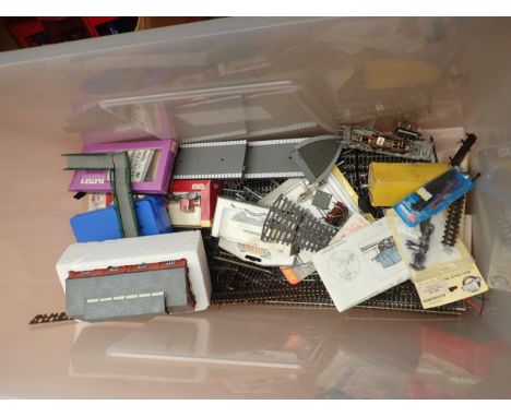 A box of Accessories including Peco 00 gauge Points, Flexicurve and Set Track, Hornby R564 Farm People, two boxed Days Gone T