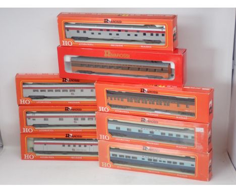 Eight boxed Rivarossi HO scale American Coaches 