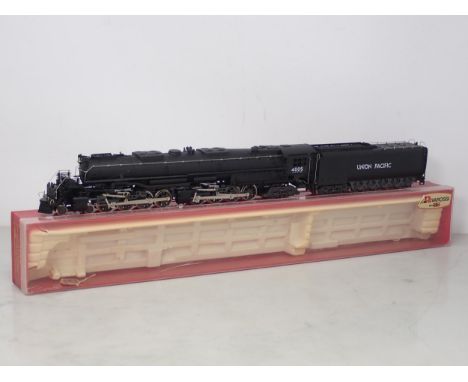 Rivarossi 1254 HO scale 4-8-8-4 'Big Boy' Union Pacific Locomotive, boxed 