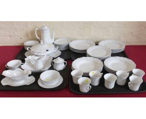 Tirschenreuth Bavaria Baronesse pattern eight place setting tea and dinner service (56 pieces)