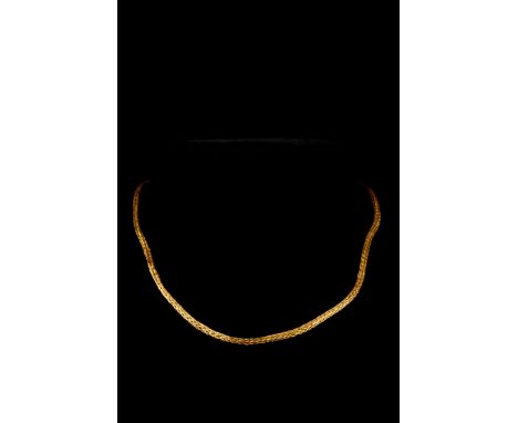 Ca. 100-300 ADA sophisticated gold necklace with a loop in loop strand, rope-like in appearance, the chain shows particularly