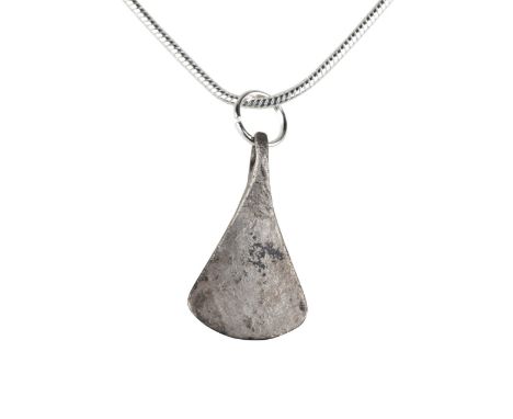Ca. 700-900 ADA fine Viking Scandinavian skeuomorphic amulet shaped as a bearded axe with an intact loop; Reference for Vikin