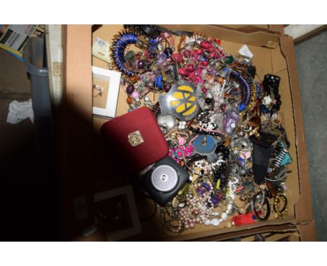 BOX CONTAINING LARGE QUANTITY OF COSTUME JEWELLERY TOGETHER WITH VINTAGE AA BADGE AND CIVIL SERVICE MOTORING ASSOCIATION CAR 