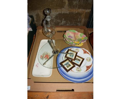 BOX CONTAINING VARIOUS GLASS INCLUDING DECANTER ETC
