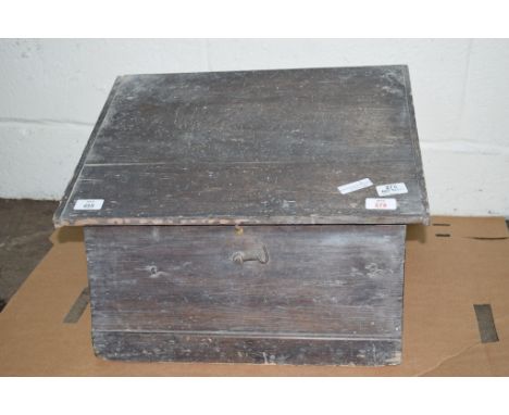 VINTAGE TABLE TOP WRITING SLOPE OR LECTERN, WIDTH APPROX 49CM