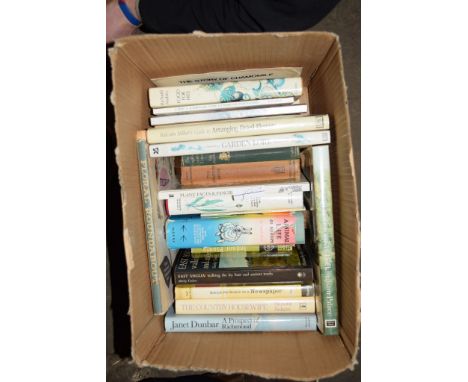 BOX OF MIXED BOOKS INCLUDING GARDEN, COUNTRYSIDE ETC