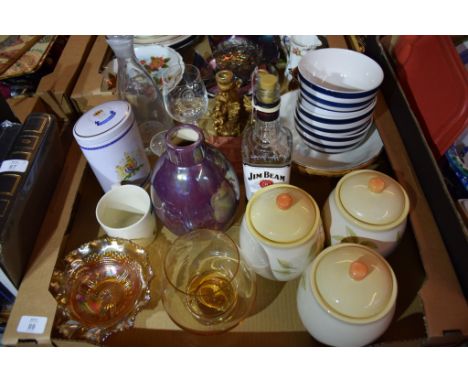 BOX: ASSORTED KITCHEN SUNDRIES AND VINTAGE CERAMICS ETC INCLUDING CARNIVAL GLASS, ILLUMINATED JIM BEAM BOTTLE, KITCHEN CANIST