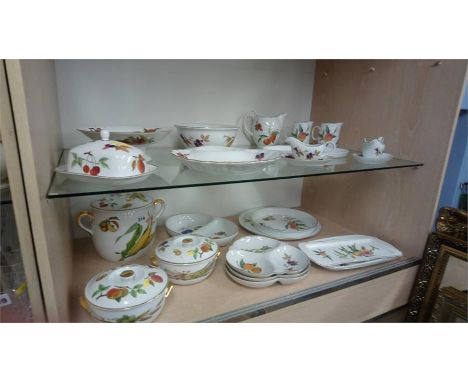 Quantity of Royal Worcester 'Evesham'