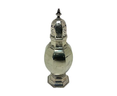 Edwardian Scottish silver sugar caster of octagonal form, with slip in pierced cover, on an octagonal base (Edinburgh 1910) H