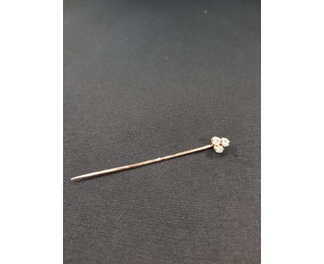 VICTORIAN 3 STONE DIAMOND AND GOLD STICK PIN 