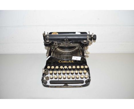 VINTAGE CORONA PORTABLE TYPEWRITER