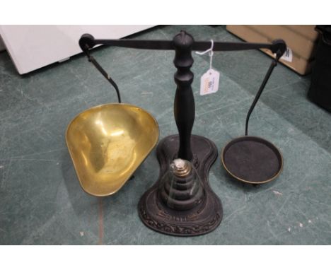 Black kitchen scales &amp; weights