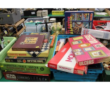 Quantity of games, Star Wars episode one chess set, Subbuteo continental flood lighting edition, Monopoly, Trivial Pursuit, c