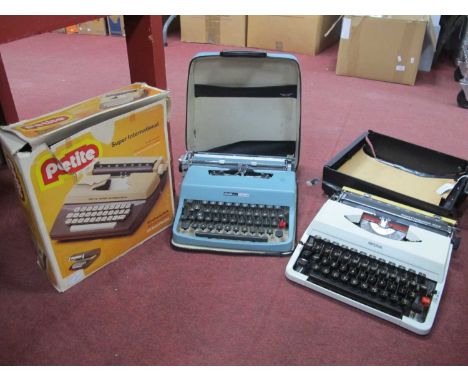 Petite Super International Kids Typewriter - Portable with