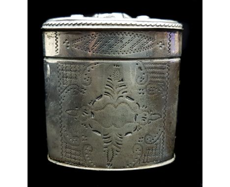 A Dutch 833 standard silver snuff box, of rounded rectangular section, the hinged cover with filigree work within a rope twis