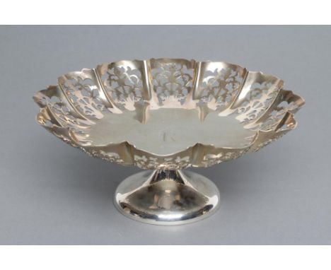 A SILVER PEDESTAL TAZZA, maker Viners, Sheffield 1945, of lobed circular form with foliate pierced rim, centrally engraved "R