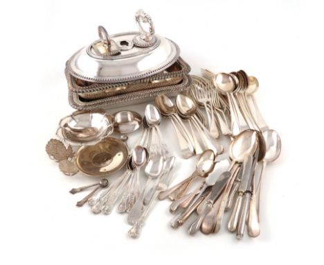 A mixed lot, comprising silver items: two dishes, a night light holder, six King's pattern teaspoons, eight further teaspoons