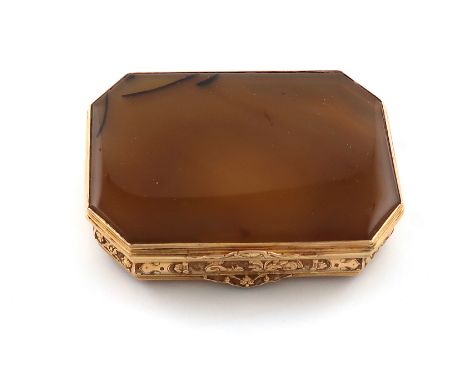 A George II gold-mounted agate snuff box,unmarked circa 1740,rectangular form, canted corners, the cover and base with an aga
