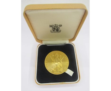 1977 Royal Mint official Bronze Gilt, jubilee medallion to commemorate the silver jubilee of Her Majesty Queen Elizabeth II, 