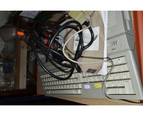 ATARI 520 ST COMPUTER, doesn't include any video cables, but the computer powers on, includes a joystick, mouse and owner's m
