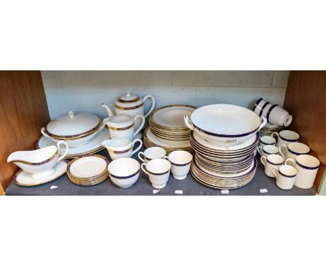 Royal Worcester dinner wares in Howard and Sovereign patterns (one shelf)Condition report: Sovereign service comprising: Two 