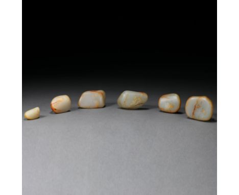 A group of Hetian jade seed material  H5.5cm           W4cm       Weight233.5g