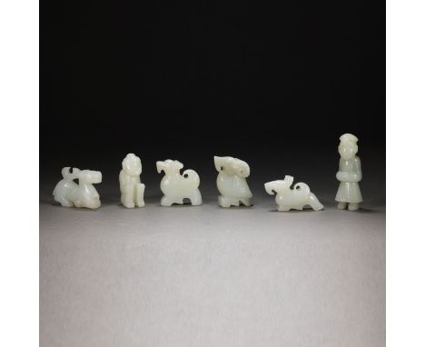 A group of Hetian jade  H5.8cm           W5cm       Weight221.6g