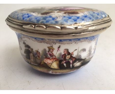 A 19th cent copper-gilt mounted&nbsp; porcelain snuff box in Meissen style&nbsp;