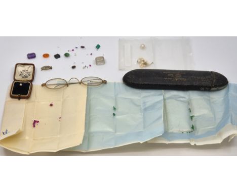 Various parcels of loose gemstones, to include ruby, emerald and other faceted gem stones including synthetic sapphire, blood