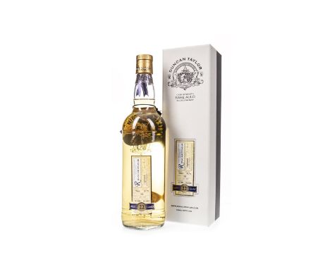 ROYAL LOCHNAGAR 1986 DUNCAN TAYLOR AGED 22 YEARS Single Malt Scotch Whisky Distilled October 1989, matured in cask no. 950, b