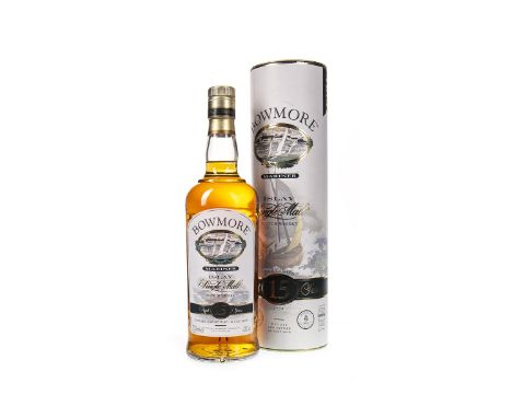 BOWMORE MARINER AGED 15 YEARS Single Malt Scotch Whisky 700ml, 43% volume, in tube.Condition Reports:A condition report on th