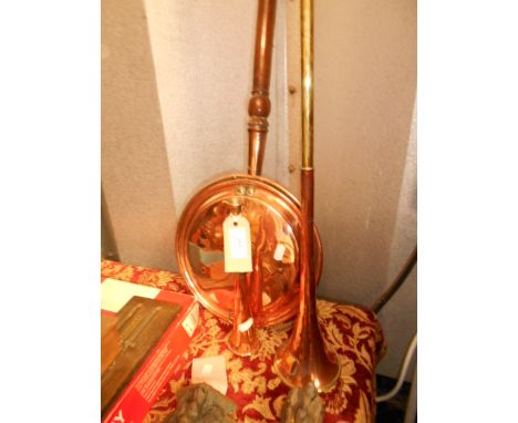 A copper and brass hunting and coaching horn, together with a copper and turned wood bed pan