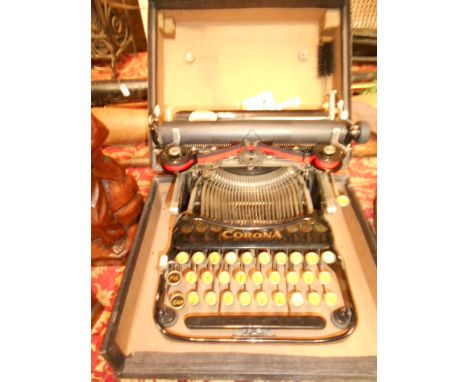 A vintage cased Corona No 3 typewriter 