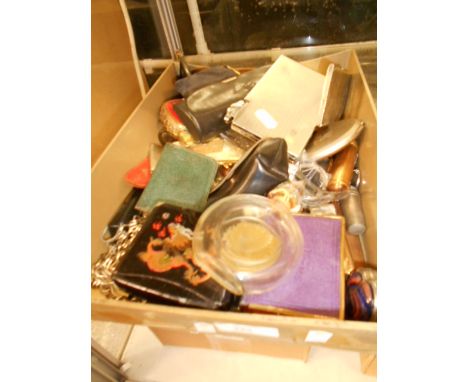 A box of miscellaneous items to include an Oriental lacquered box, a modern Lalique scent bottle, compacts, enamel badges, pi