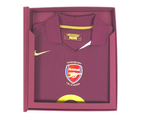 A limited edition, boxed Arsenal 'Farewell to Highbury' shirt, 2049 of 3000, with 'Story of the Arsenal Kit' booklet, both ho