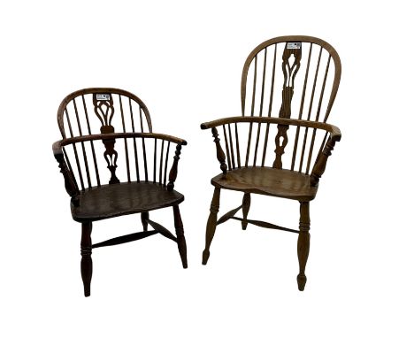 19th century elm and ash Windsor armchair, double hoop and stick back with shaped and pierced splat, on turned supports unite