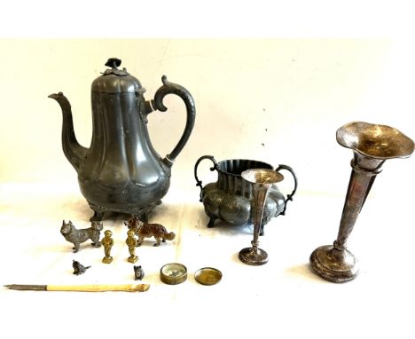Selection of collectable items includes compass, metal ware etc 