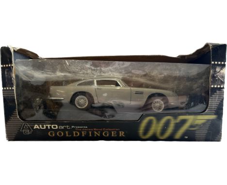 AUTOart 1965 Aston Martin DB5 James Bond 007 Goldfinger model car, original box (however box is damaged) 