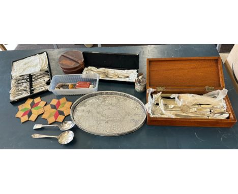 Box of miscellaneous vintage items includes cutlery, trays, pipes etc 