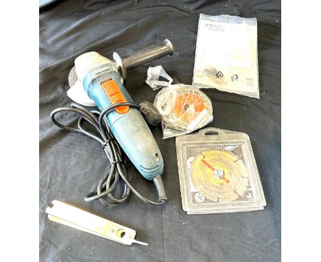 Black and Decker disc cutter model number CD500, in working order 