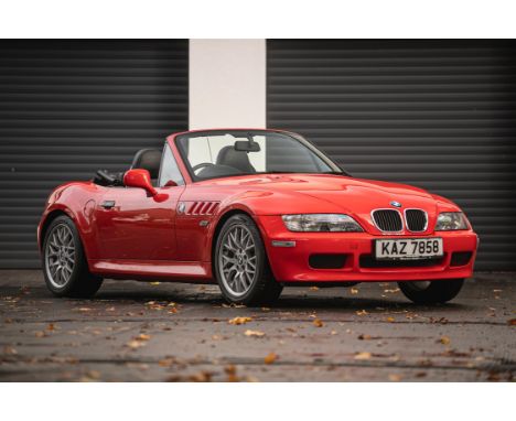 Late production 1.9-litre Z3 in simply sparkling form.This is a late example of the two-door E36/7 roadster finished in Hellr