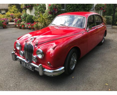 Gleaming in Alfa Red, this well presented 2.4-litre is fitted with a manual gearbox and overdrive.Finished in Alfa Rosso, a b