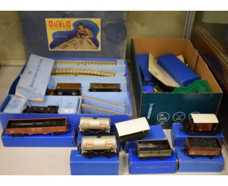 Quantity of vintage Hornby Dublo OO Gauge Railway Train Set accessories, wagons, and boxed electric train set  